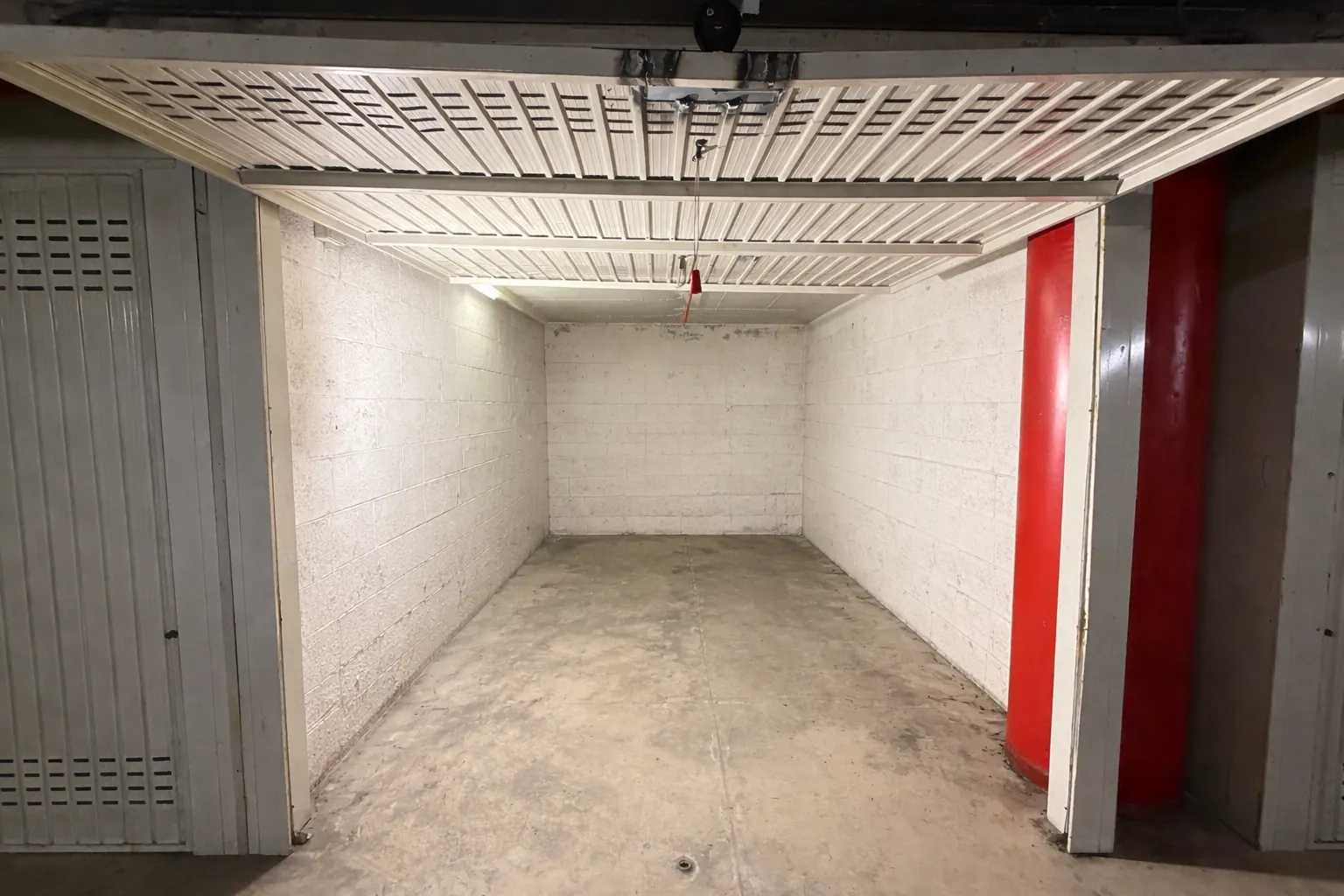 Box in garage — zona Cipro
