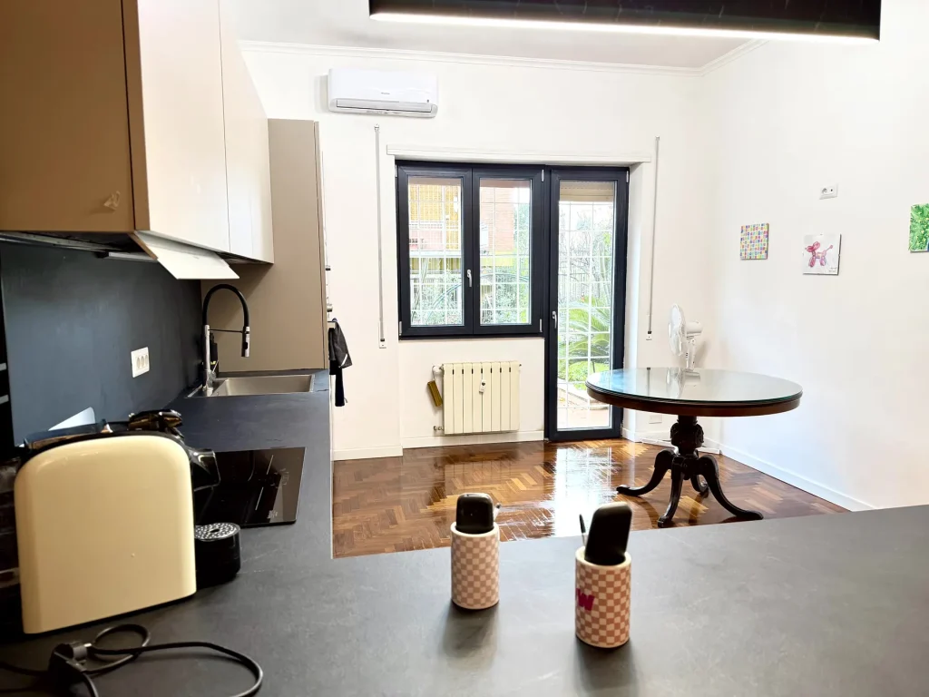 Stanze in appartamento con terrazzo, Portuense, immagine 4 di 12