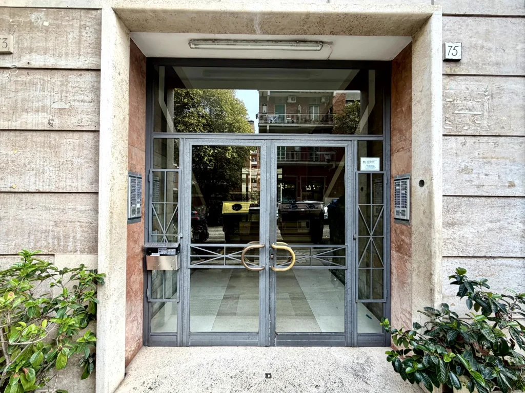 Bilocale all’ultimo piano, Portuense, immagine 2 di 12