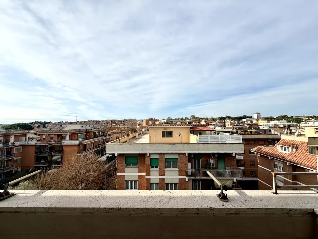 Bilocale all’ultimo piano, Portuense, immagine 1 di 12