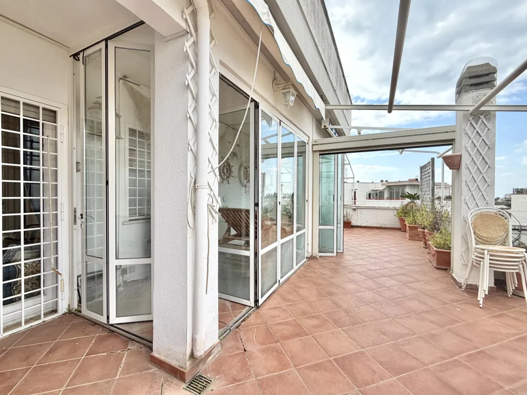 Attico vista mare con terrazzo, Santa Marinella, immagine 5 di 12