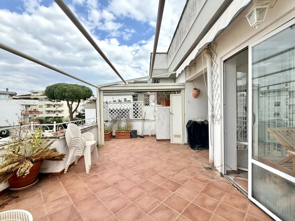 Attico vista mare con terrazzo, Santa Marinella, immagine 8 di 12